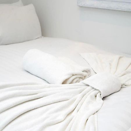 Apartamento Cozy Single Level Flat With Parking Enfield Exterior foto