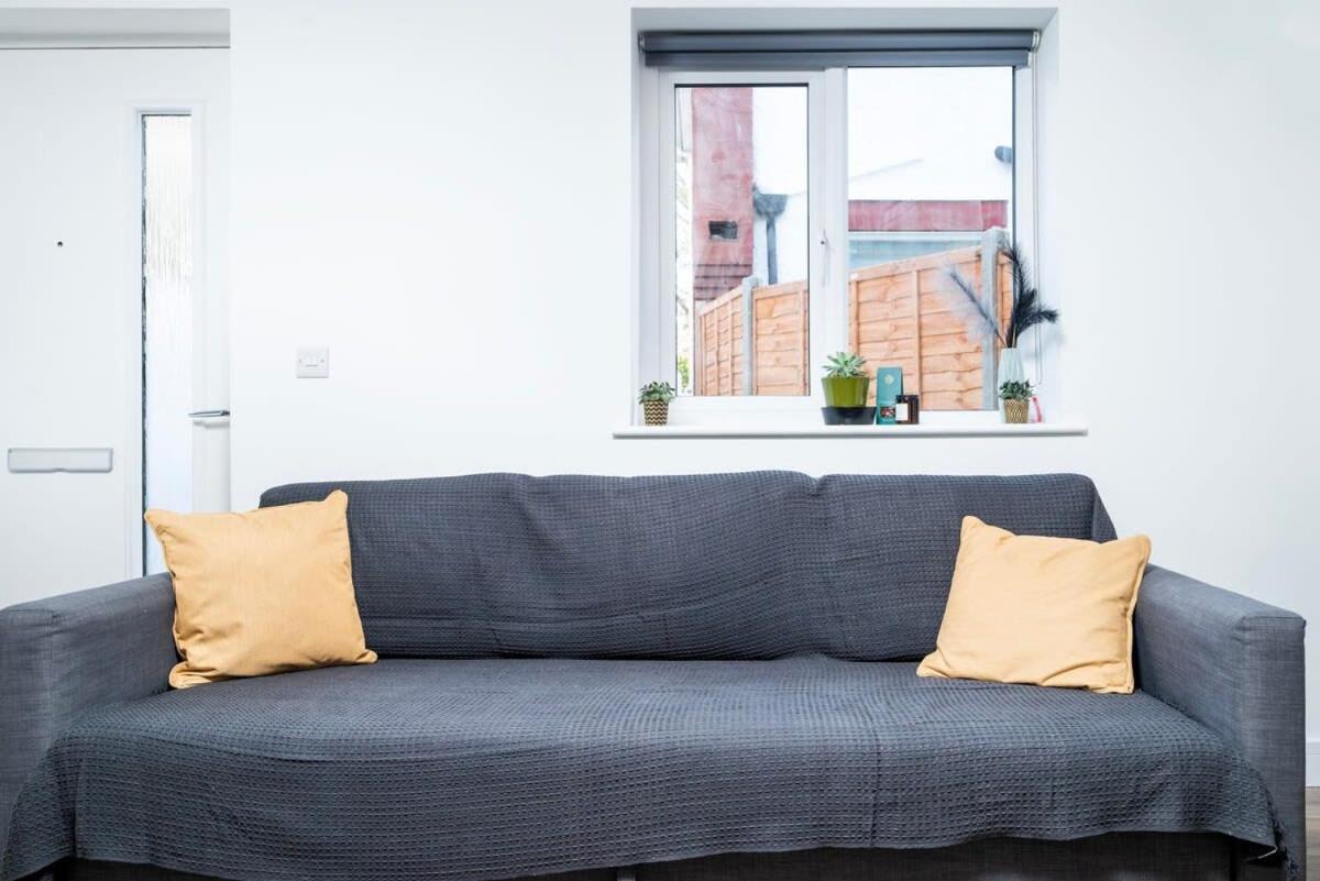 Apartamento Cozy Single Level Flat With Parking Enfield Exterior foto